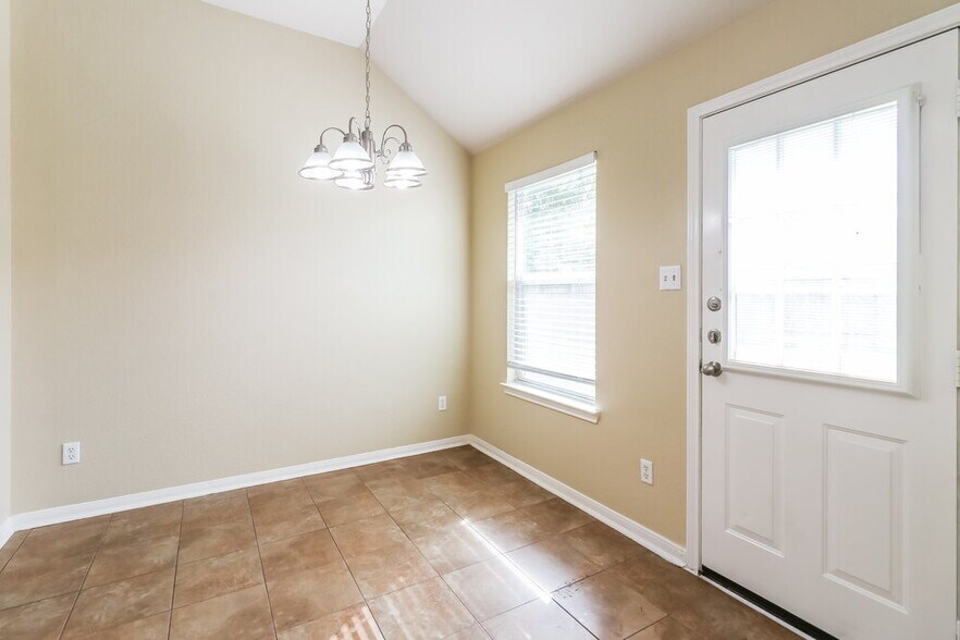 Building Photo - 5203 Lost Cove Ln