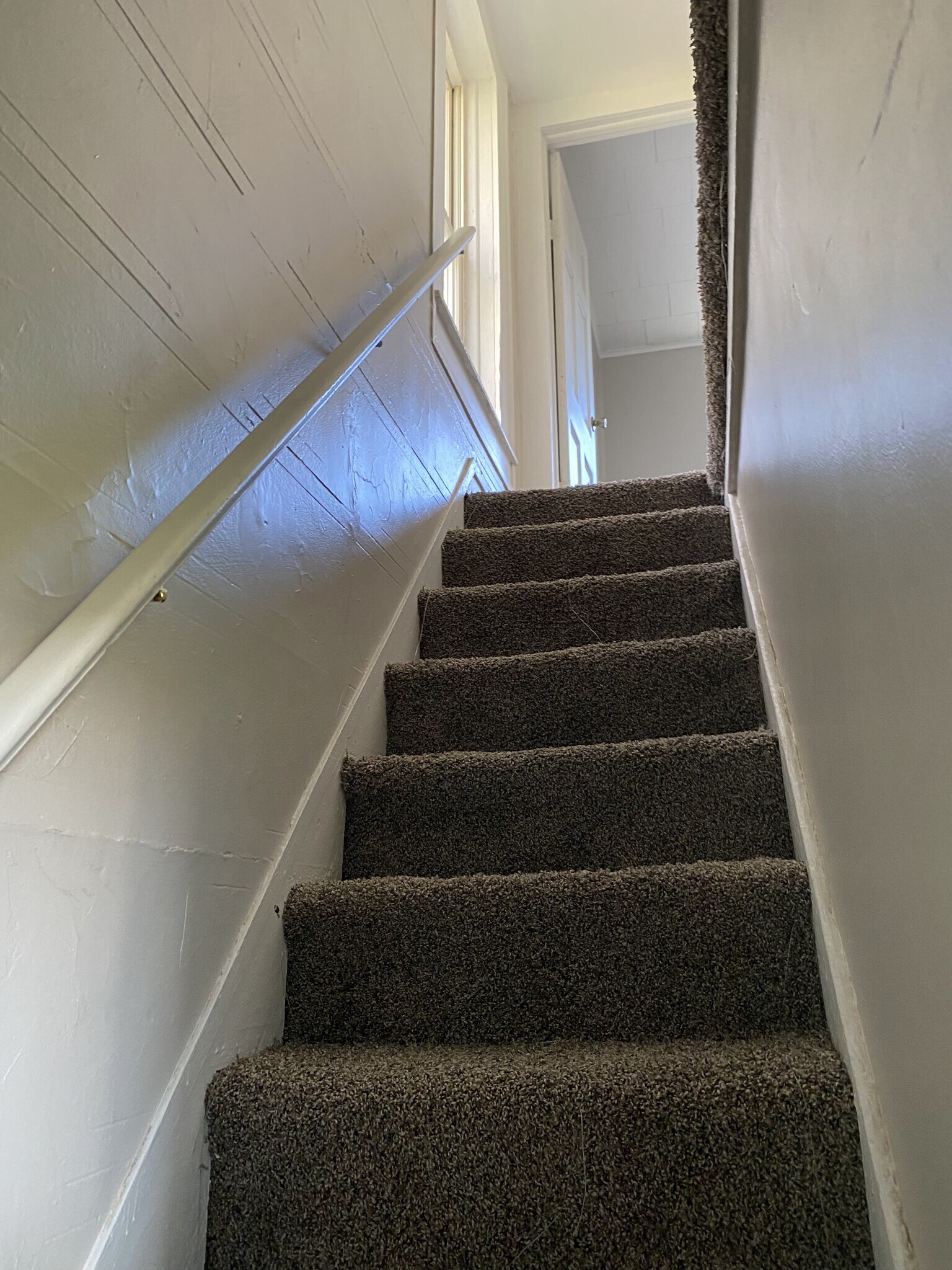 Building Photo - 1828 Davis Ave