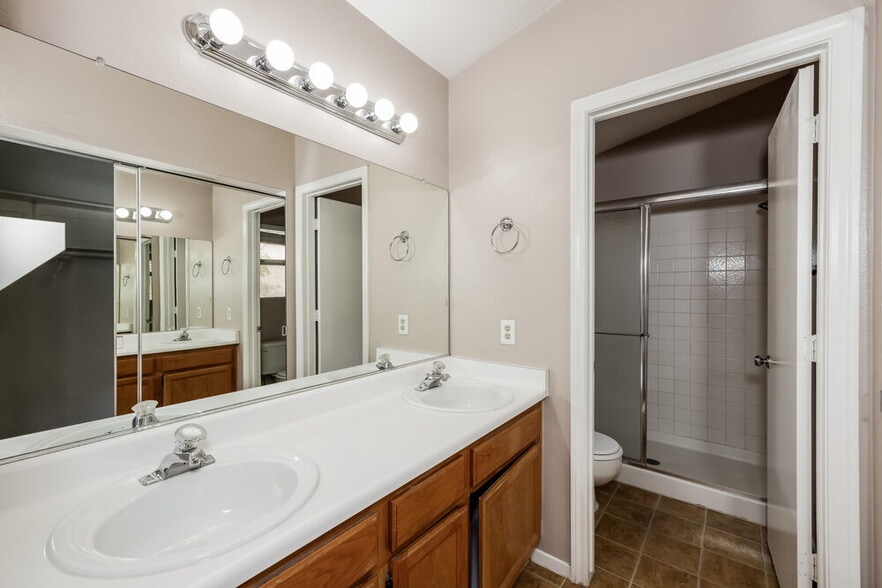 Building Photo - 6125 Wild Berry Dr