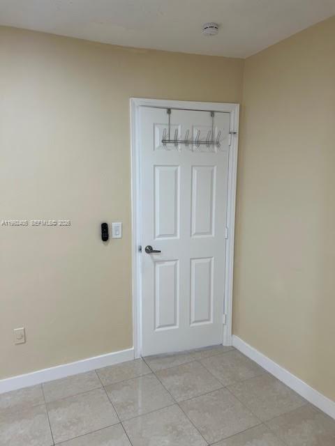 Building Photo - 2820 SW 65th Ave