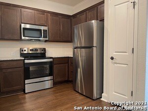 Building Photo - 2222 Sandlewood Cv