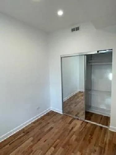 Building Photo - 4410 N Western Ave