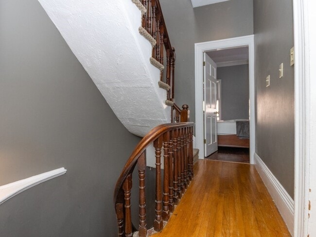 Building Photo - 45 Old Harbor St