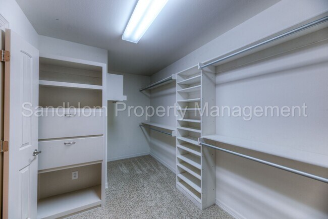Building Photo - For Lease | Broken Arrow | Available Now!