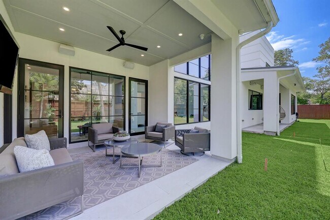 Building Photo - 467 Gingham Dr