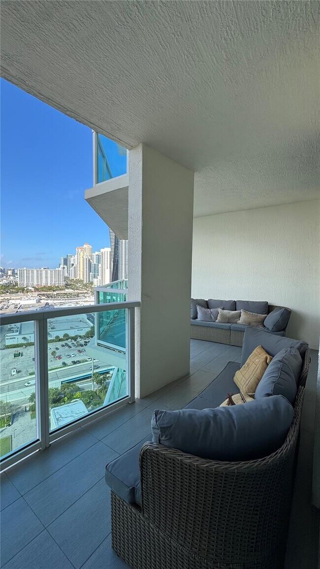 Building Photo - 150 Sunny Isles Blvd