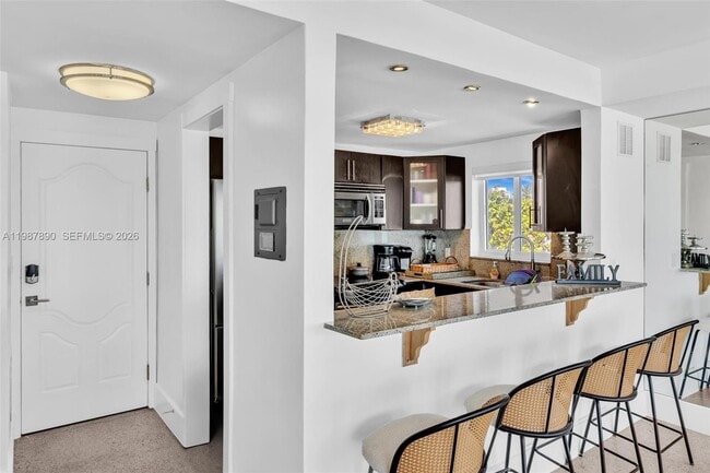 Building Photo - 4144 El Mar Dr