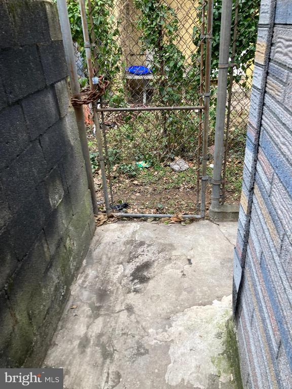 Building Photo - 2234 N Bouvier St