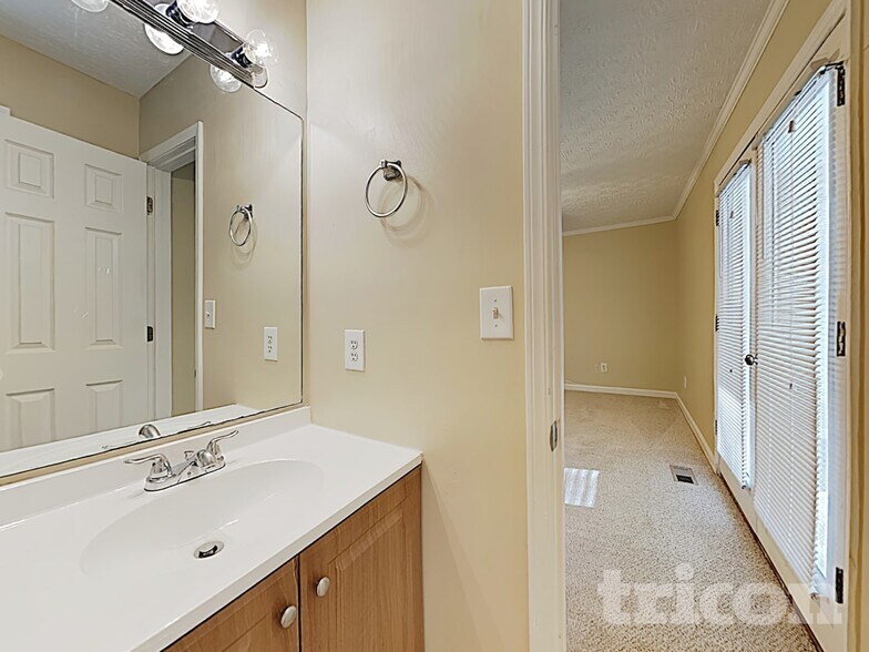 Building Photo - 297 N Briar Ridge