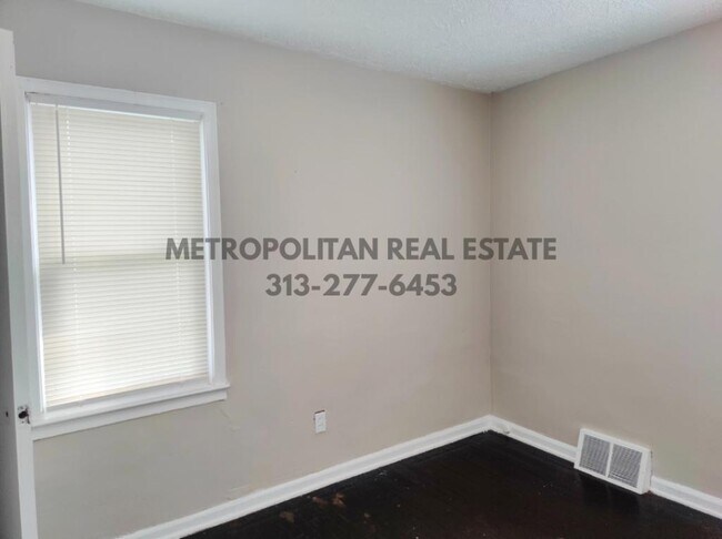 Building Photo - 26721 Carlysle St