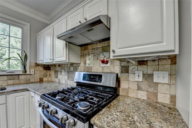 Building Photo - 355 Gaines Oak Way