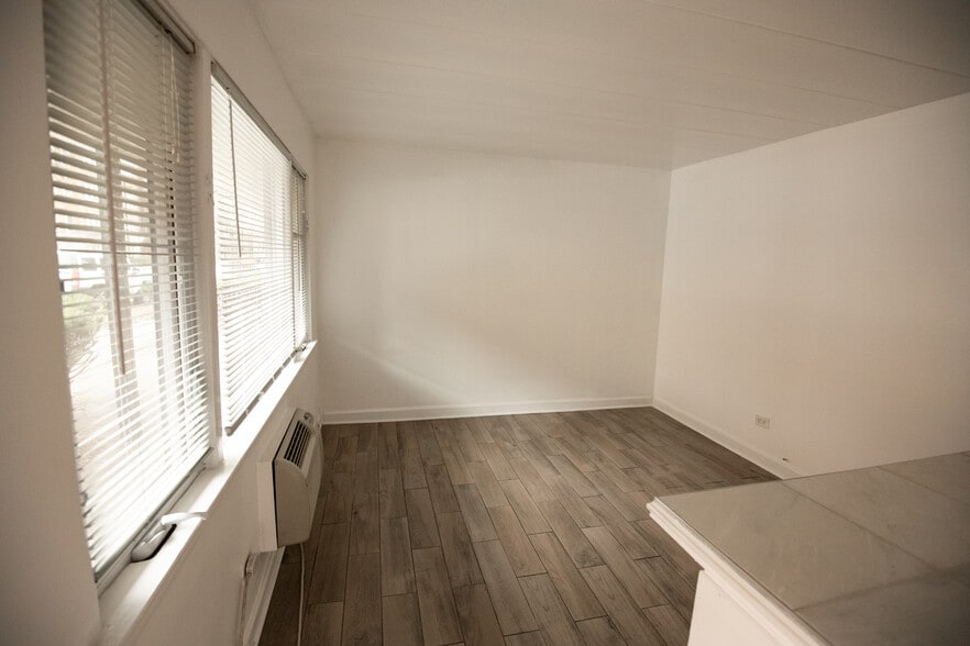 Building Photo - 40 Harrison St