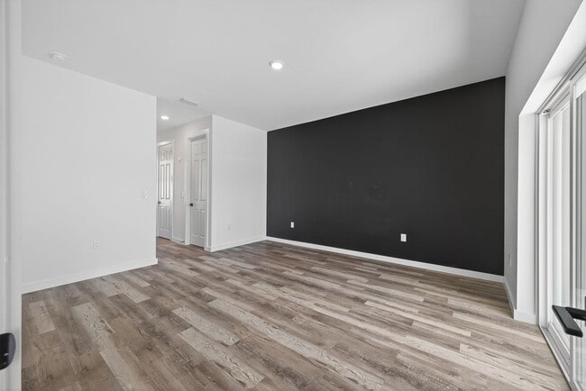 Building Photo - 1309 NW 4th St