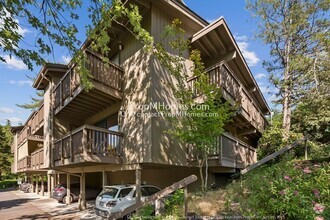 Building Photo - Chic One Bedroom Sylvan Heights Condo - A ...