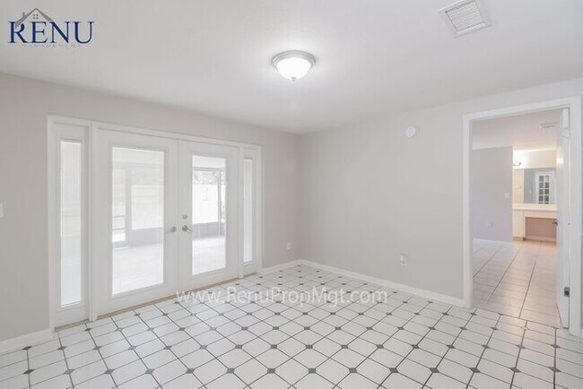 Building Photo - AVAILABLE NOW! $0 APP FEES!