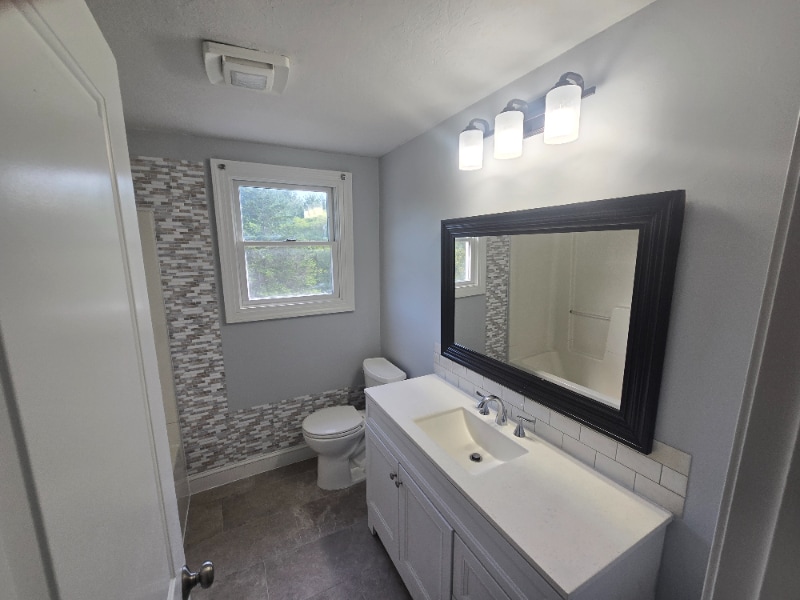 Building Photo - 278 Ware St