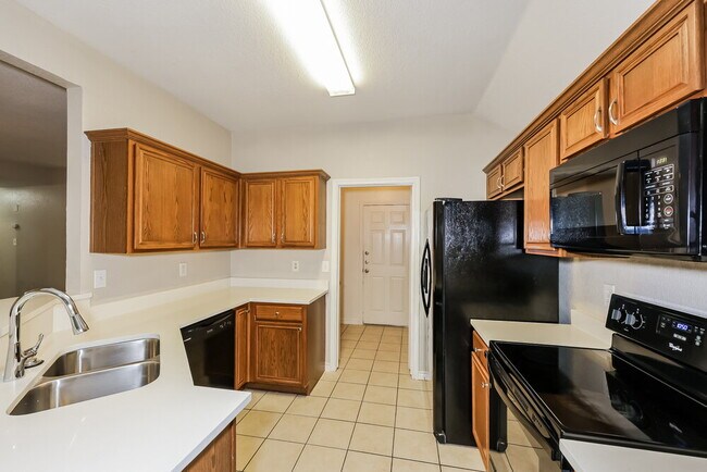 Building Photo - 1232 Clay Ln