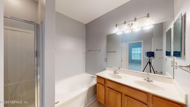 Building Photo - 9744 Summer Grove Way W
