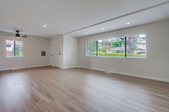 Building Photo - Charming Fully Remodeled 3-Bedroom Home in...