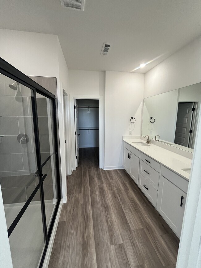 Building Photo - 513 W Gosling Isle