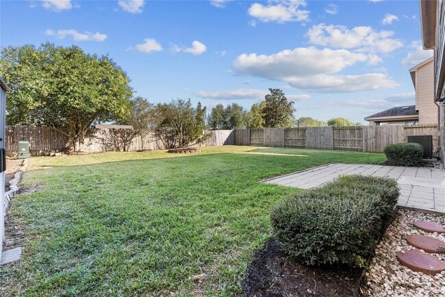 Building Photo - 542 Cedar Branch Dr