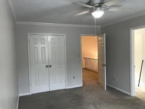 Building Photo - 200 Heatherwood Park Way