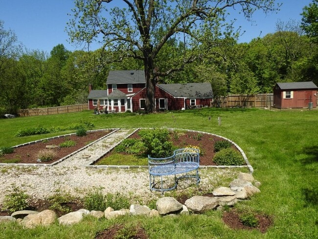 Building Photo - 23 Hardscrabble Rd
