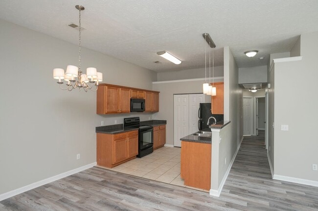 Building Photo - 564 Rose Cottage Cir
