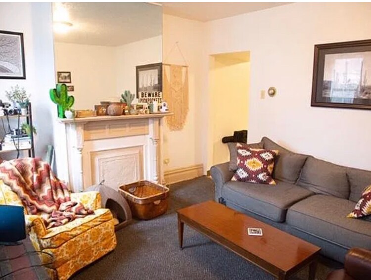 Building Photo - 4637 Plummer St