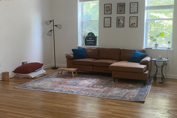 Living room - 1810 Calvert St NW