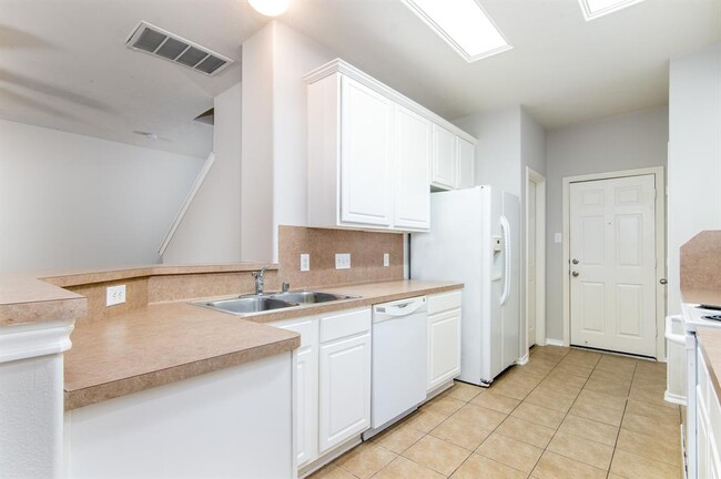 Building Photo - 215 N Burberry Park Cir