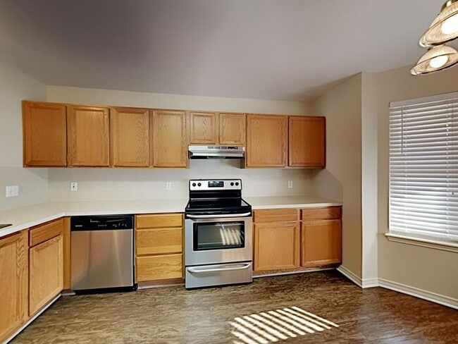 Building Photo - 3013 S Fork Dr