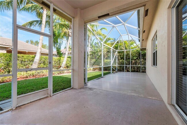 Building Photo - 1225 Skylark Dr