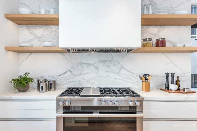 Building Photo - 17 Guy Pl