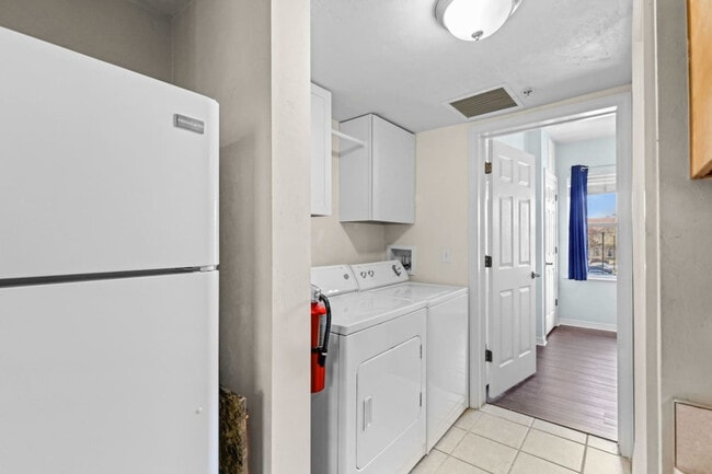 Building Photo - 1234 SW 1st Ave