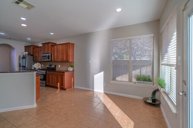 Building Photo - 138 Magnolia Grove Ln