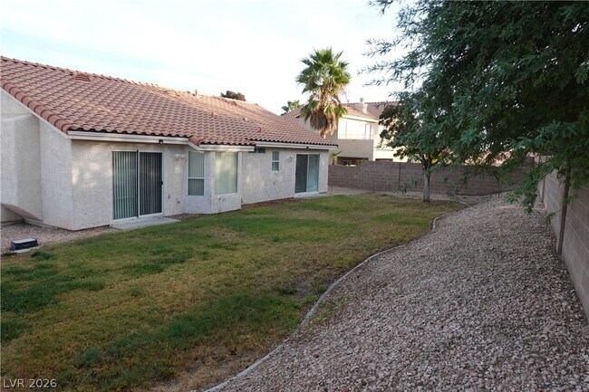 Building Photo - 715 Seclusion Glen Ave