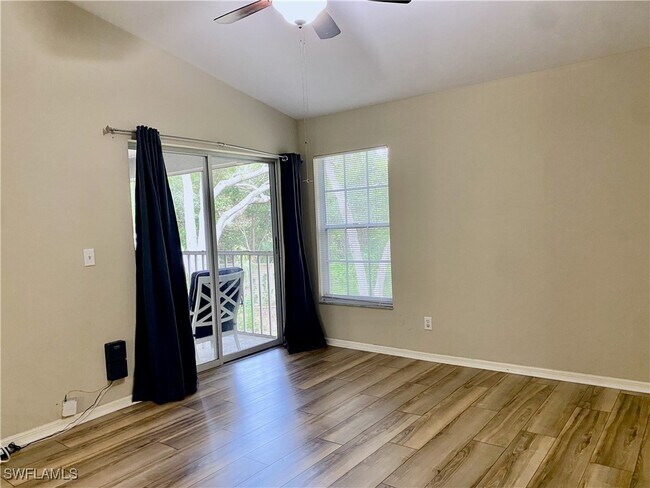 Building Photo - 3785 Fieldstone Blvd