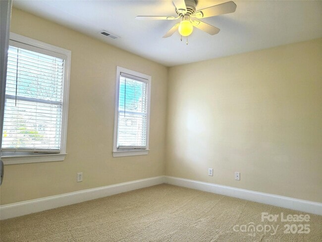 Building Photo - 1830 Hall Ave