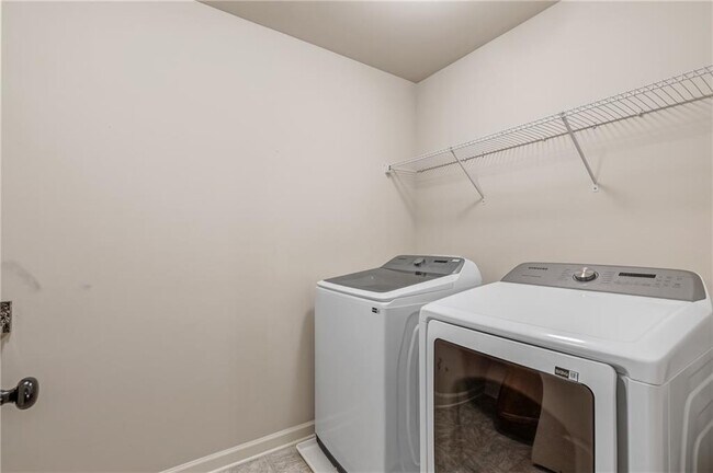 Building Photo - 2309 Oakton Pl