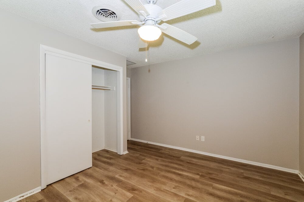 Building Photo - 10945 Tangora St