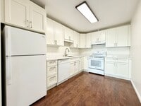 Building Photo - 670 Hillside Blvd