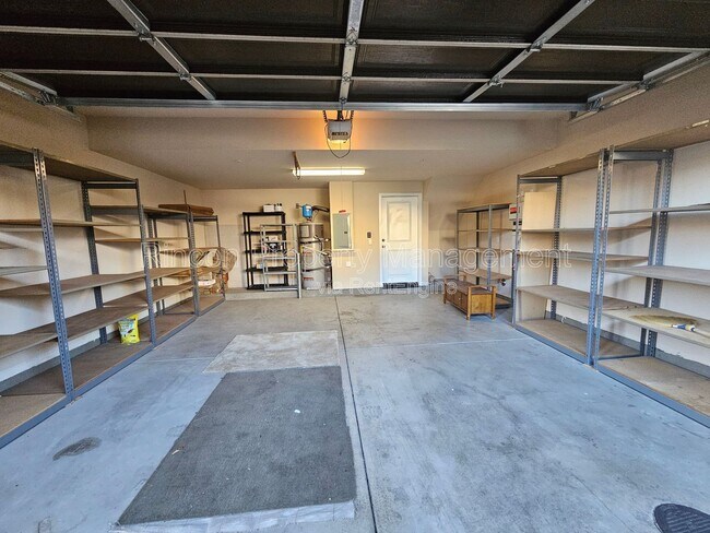 Building Photo - 209 Westpark Ct