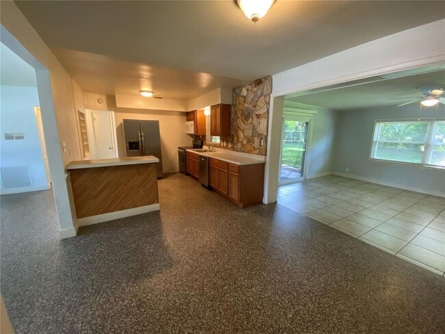 Building Photo - 2606 Aloma Ave