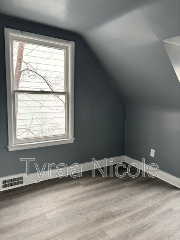 Building Photo - 14461 Lappin St