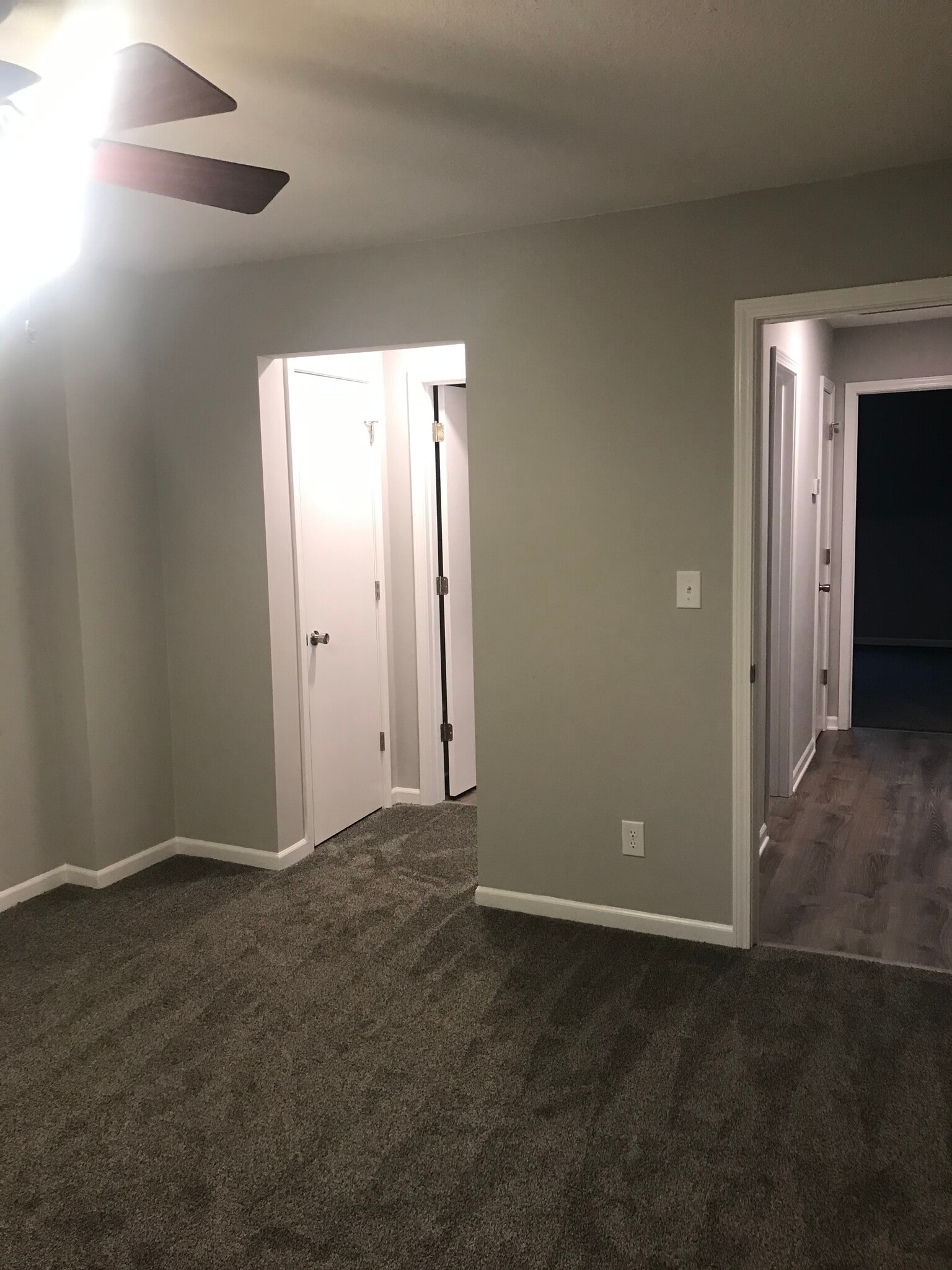 Master Bedroom - 315 Lakeland Dr