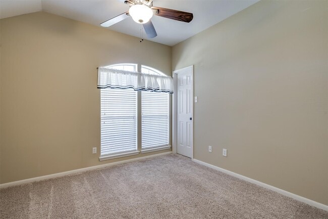 Building Photo - 3419 La Fleur Ln