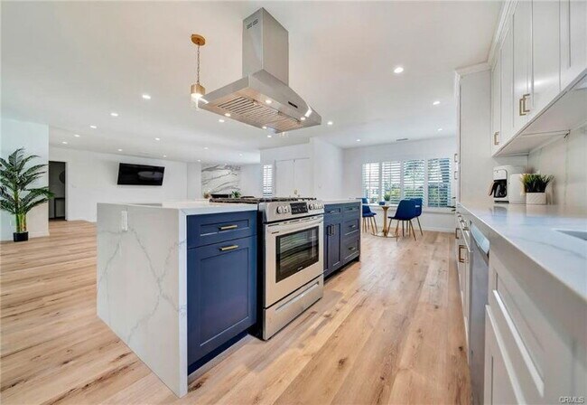 Building Photo - 16127 Hartsook St