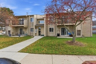 Building Photo - 15090 Northpointe Dr