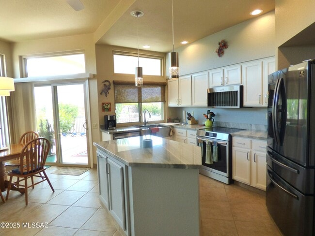 Building Photo - 14274 N Trade Winds Way